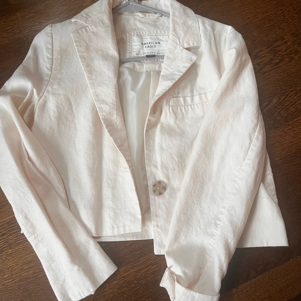 American Eagle Outfitters Women's Cream Blazer